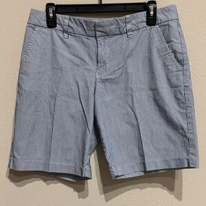 Tommy Hilfiger Blue Pinstripe Women's Shorts Bermuda 98% Cotton Size 6